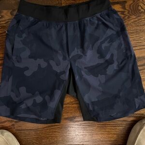 Lululemon camo assert shorts w/o liner.